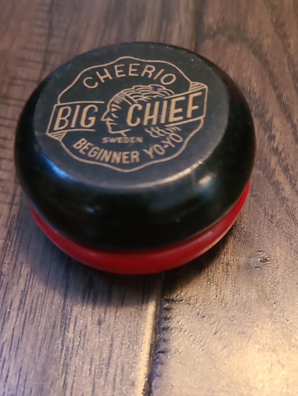 Vintage Cheerio "Big Chief" Wood Yo-Yo – Made in Sweden c. 1960s – Pristine Cond